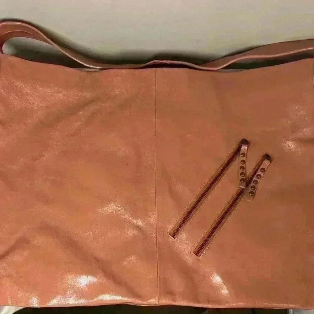 Free People patent perfect carryall bag in pink. thick strap patent leather - Picture 5 of 15